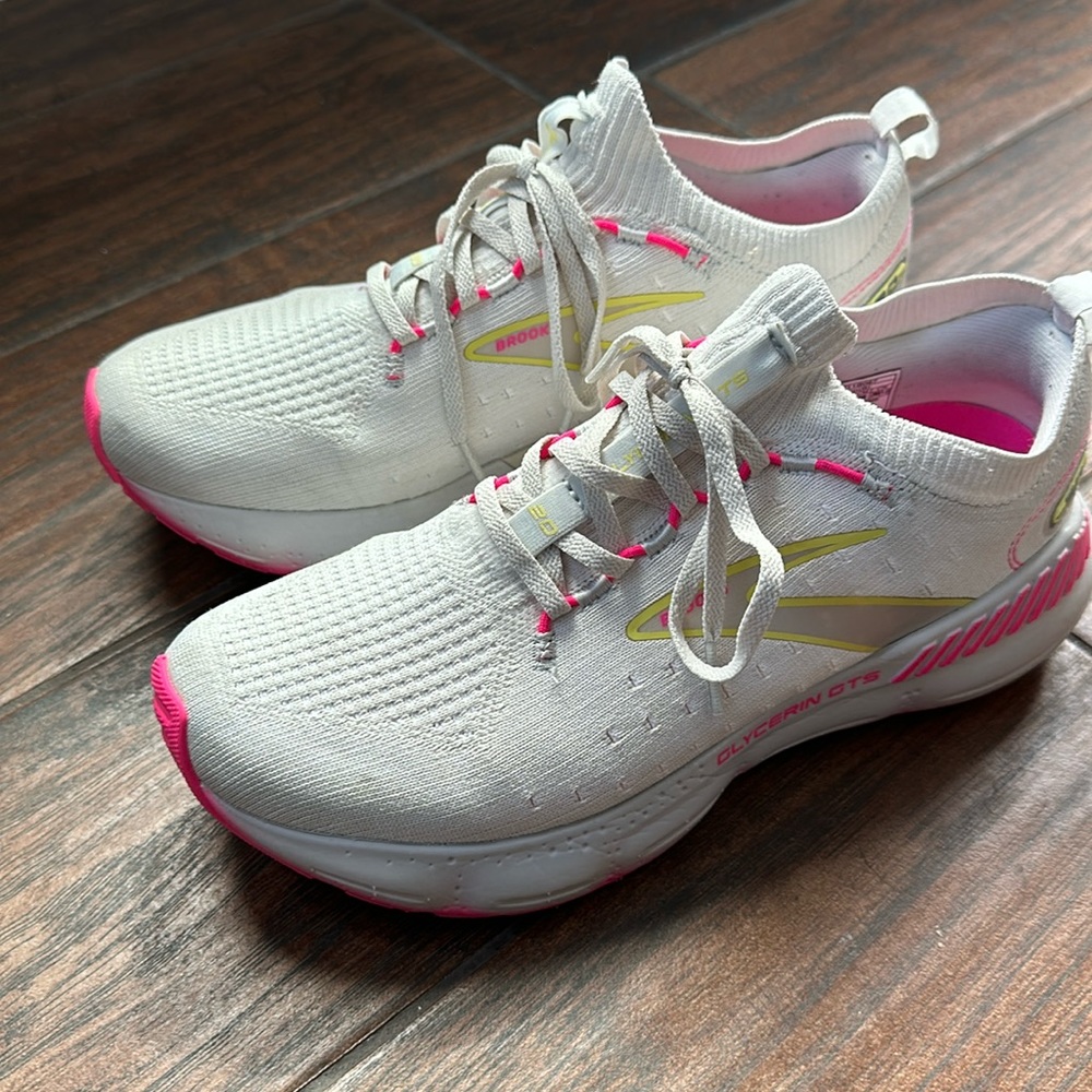 Brooks Glycerin 20 gts (stealth fit) size 9